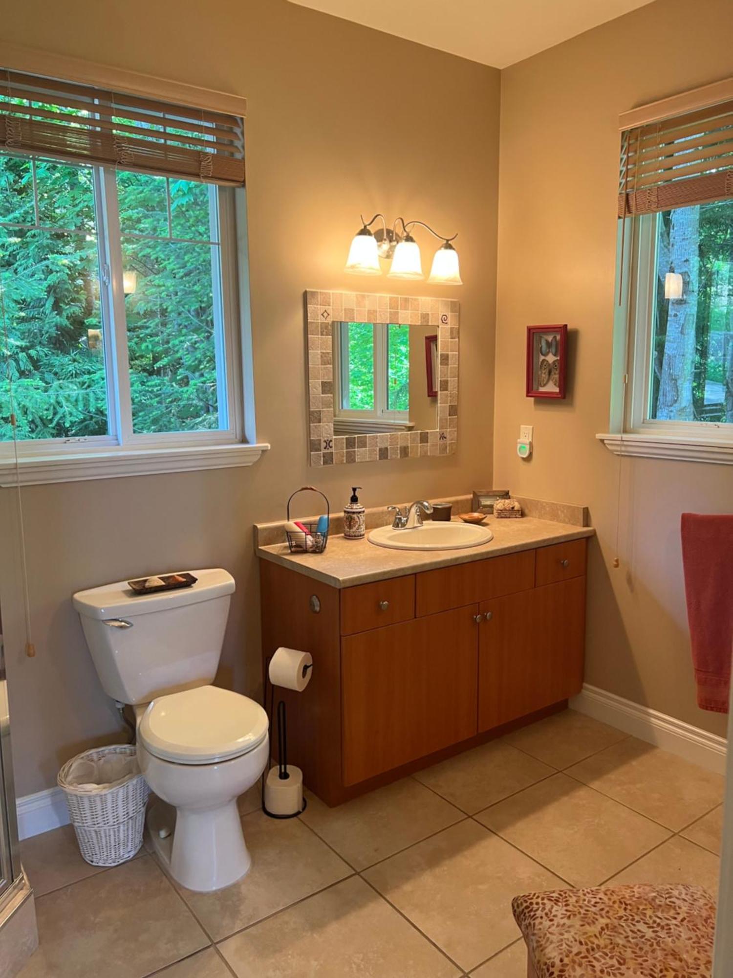 Shoreside Private Room Sechelt Exterior photo
